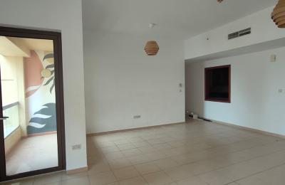 SPACIOUS 3BR APARTMENT  FOR RENT